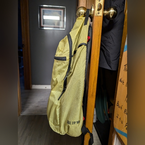 black diamond 18 l trail zip backpack yellow colour - Picture 2 of 3